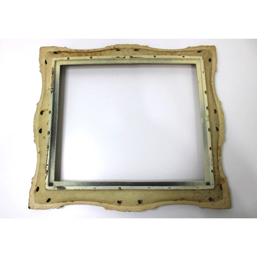 Vintage Ornate Rococo Style Composite Picture Frame Distressed Gold Finish 17x15